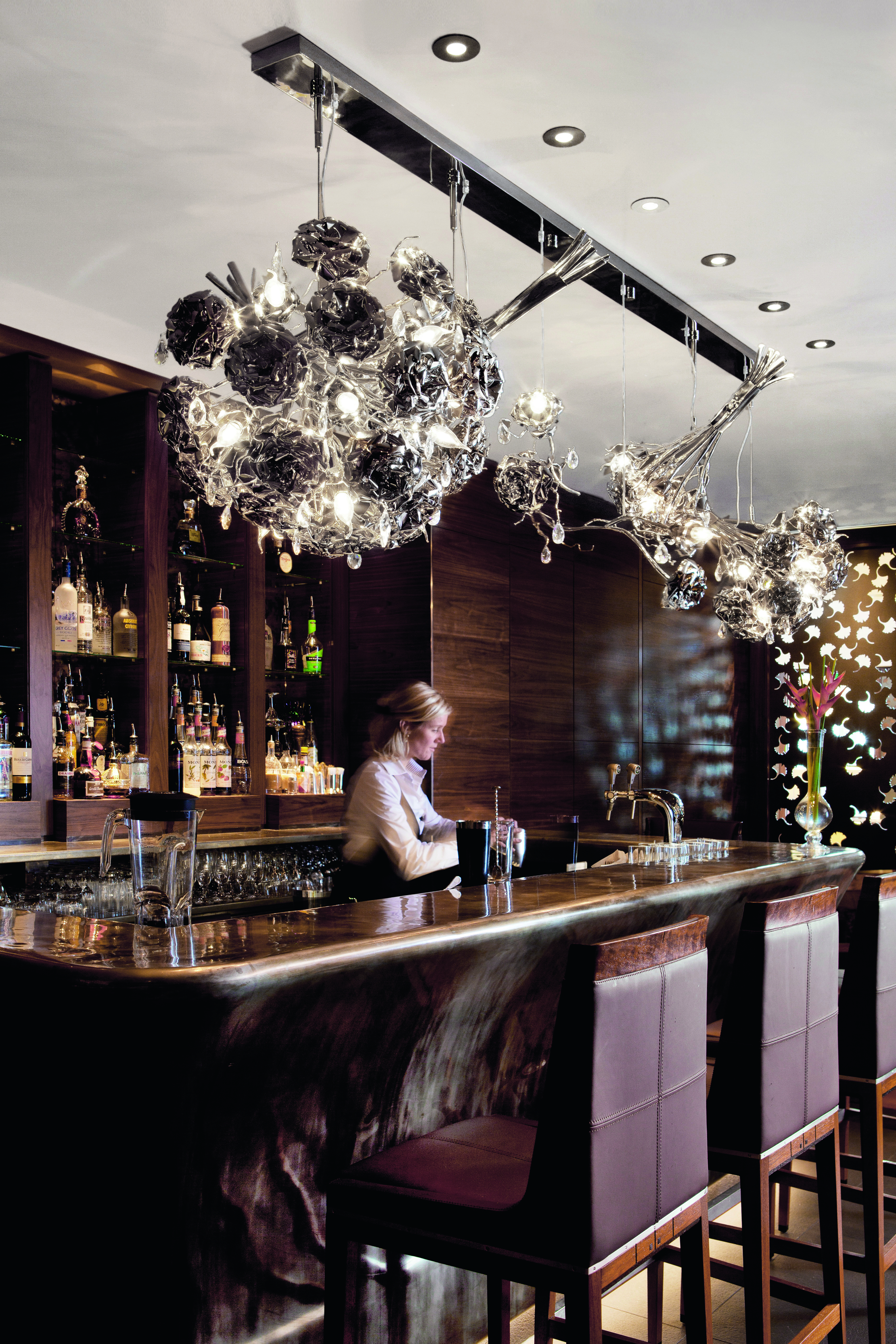 brandvanegmond_customisedlavieenrose_hotelOkuraAmsterdam_bar